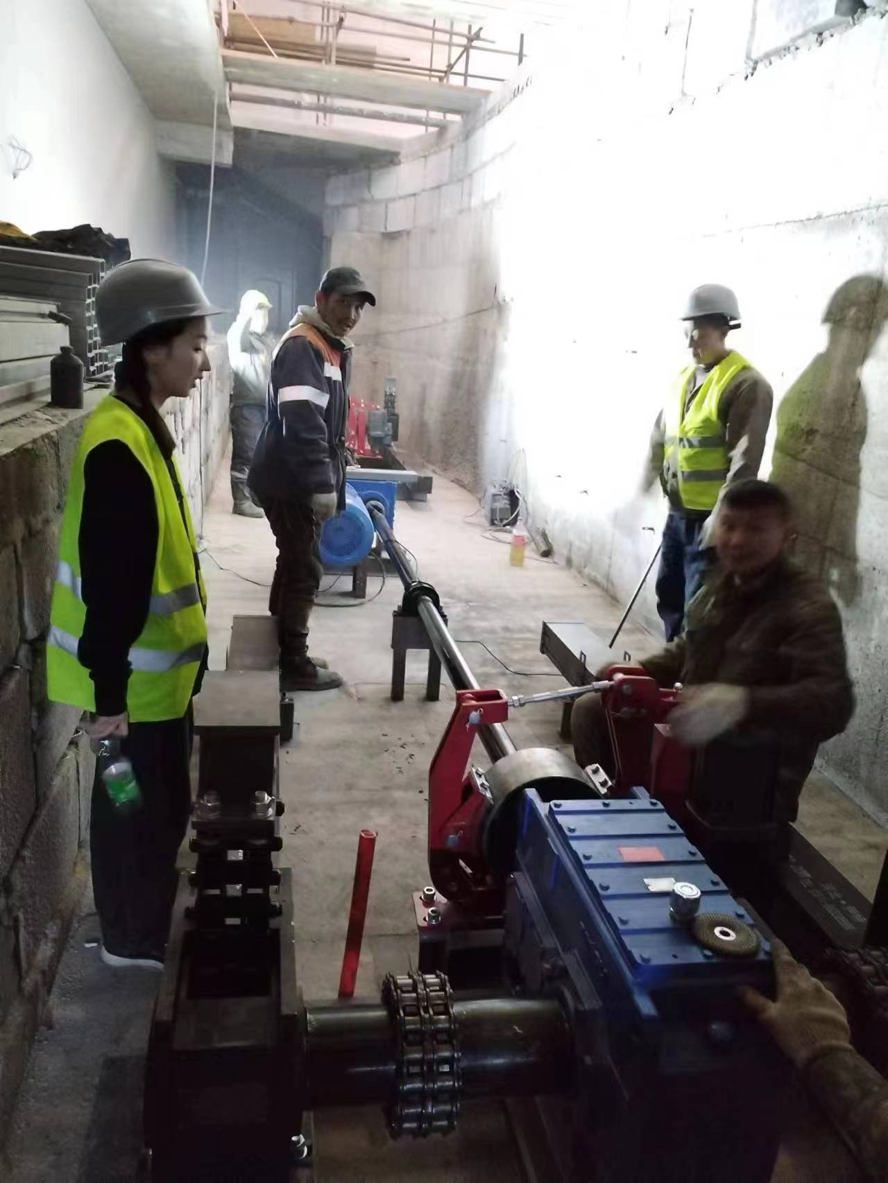 蒙古國(guó) 肯特會(huì)議中心劇院 舞臺(tái)機(jī)械、燈光、音響、LED屏項(xiàng)目已順利交付使用